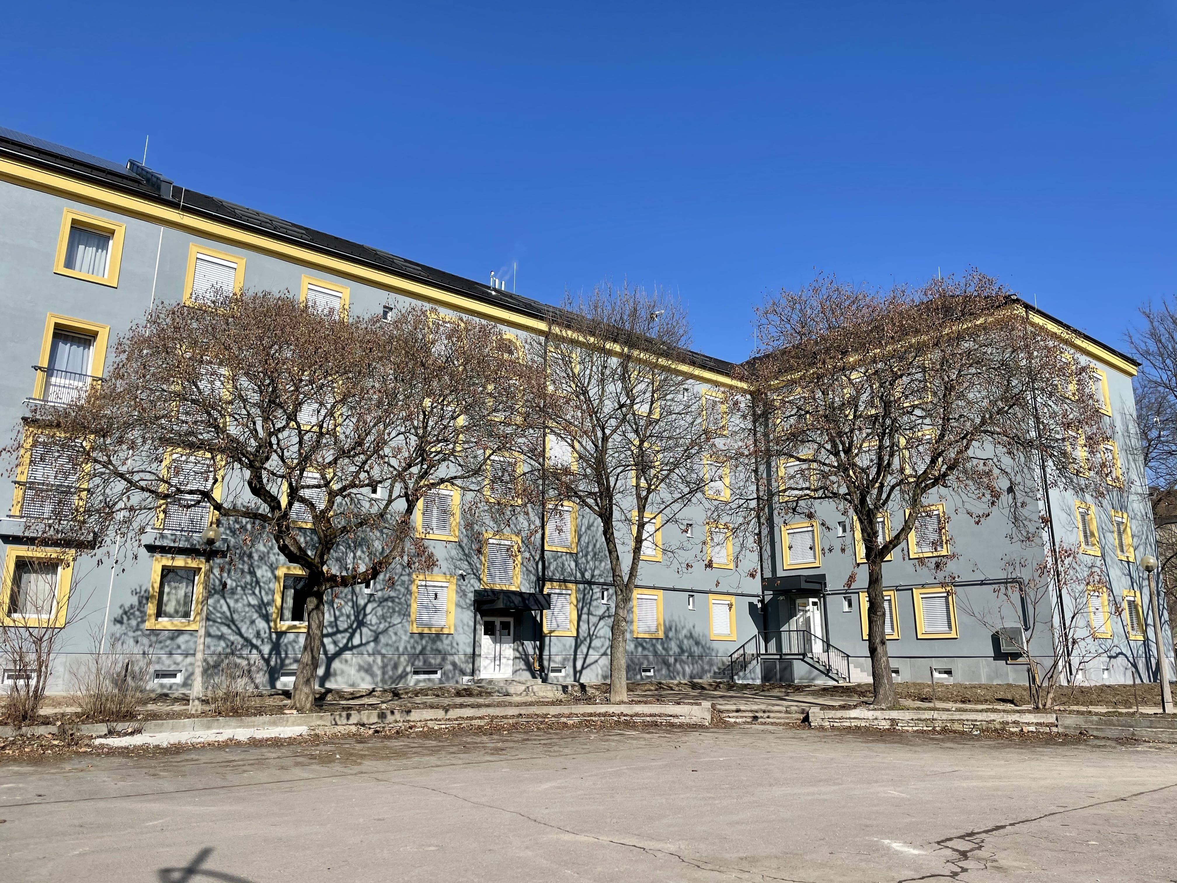 Kazincbarcika Rendház építése